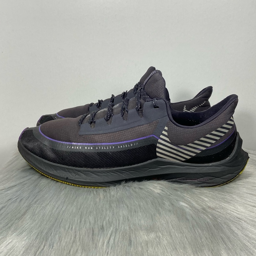 Nike Mens Zoom Winflo 6 Shield Running Shoes